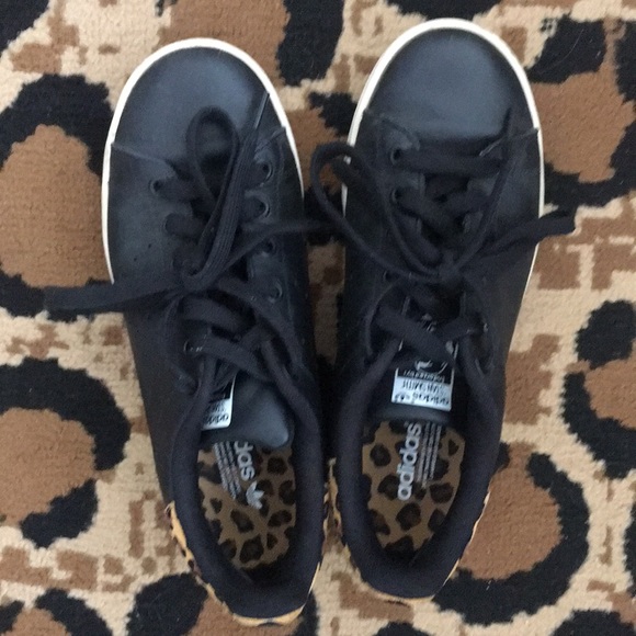 stan smith black cheetah